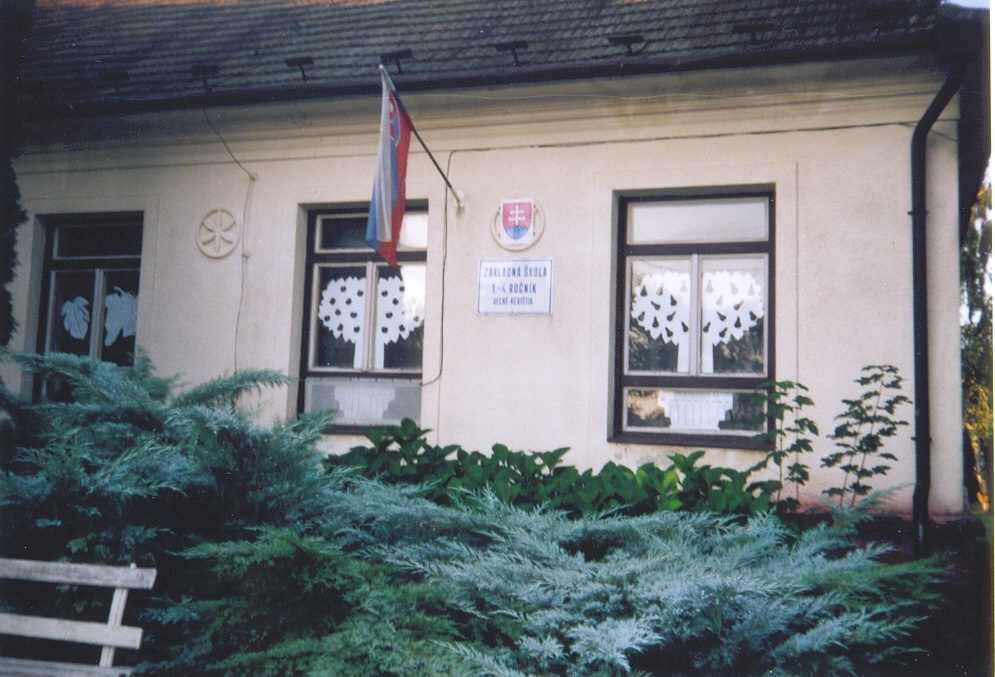 škola 1.jpg